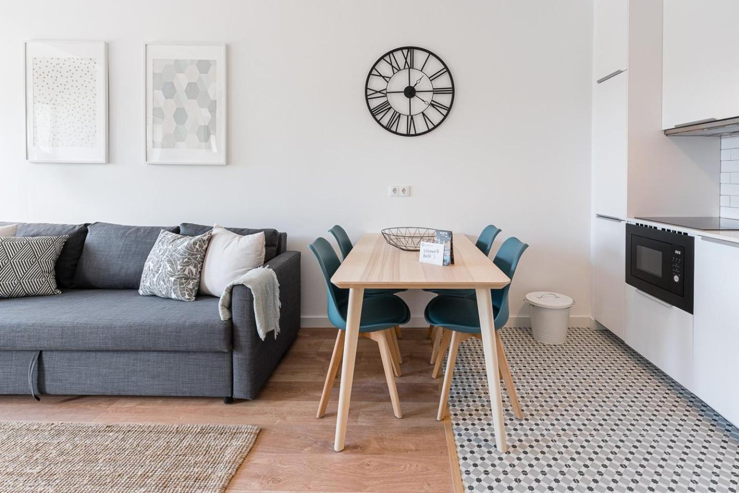 Guestready - City Retreat With A Balcony OOporto Exteriör bild