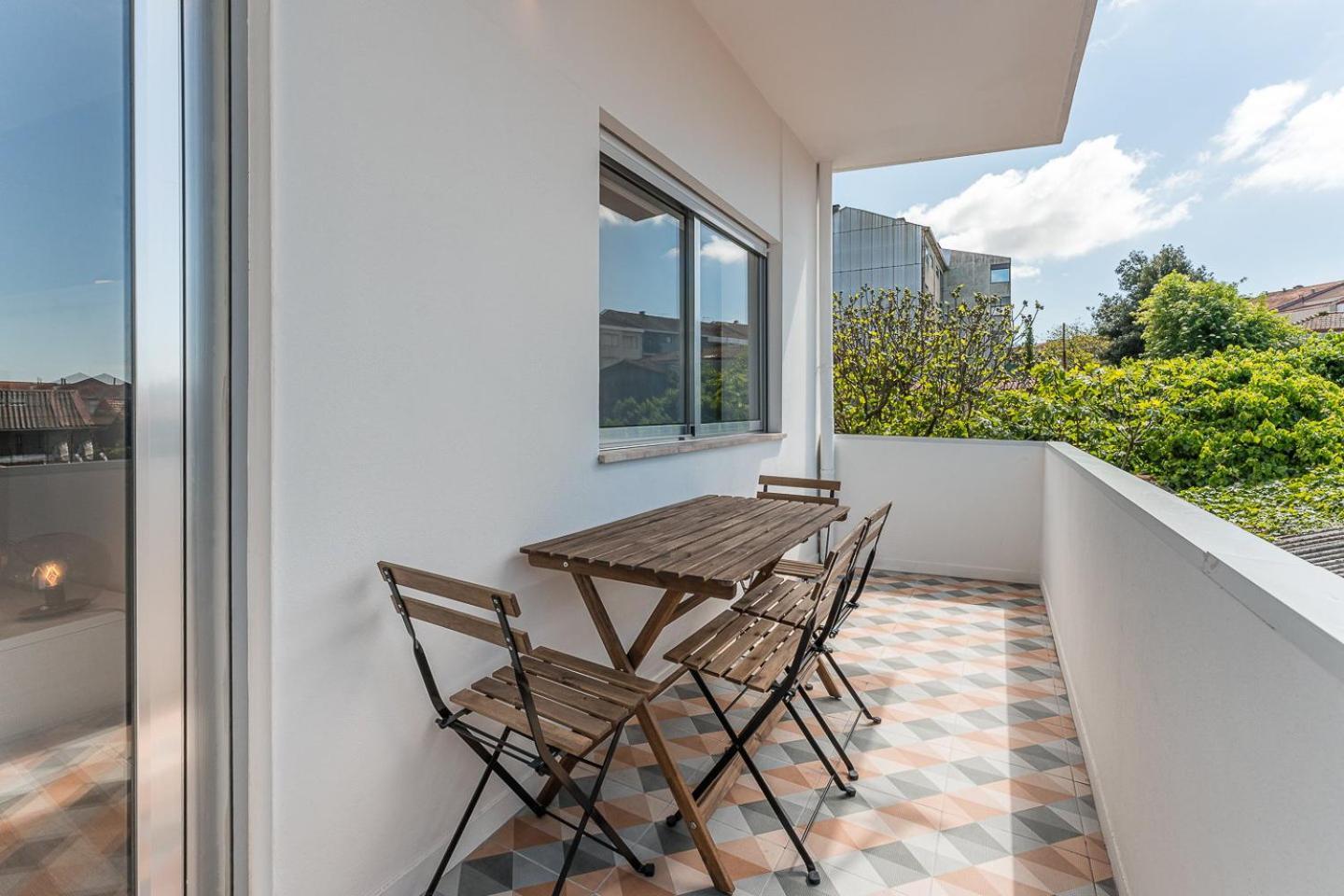 Guestready - City Retreat With A Balcony OOporto Exteriör bild